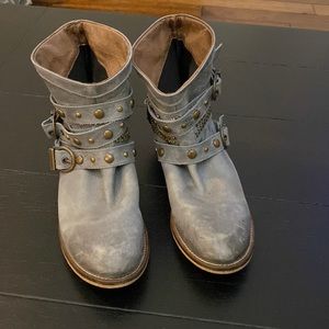 Les Petites Pansiennes Gray Booties. EU37